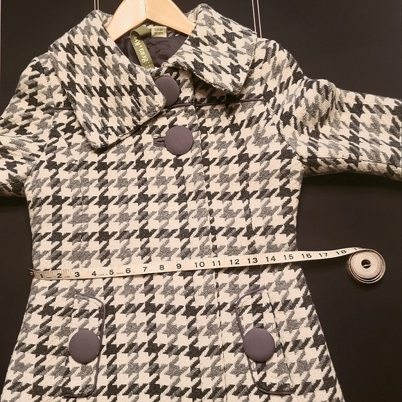 Soia & Kyo Women's Houndstooth Checkered Margo Wool Coat Ivory Grey Black, Small - Picture 10 of 17